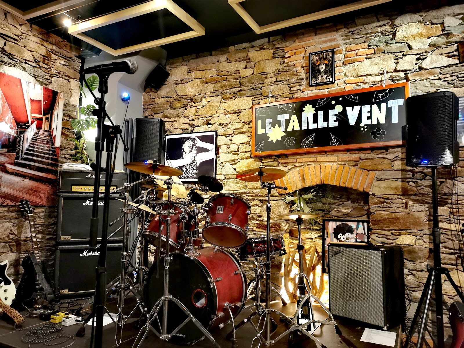 Le Point Bar, restaurant à Nantes