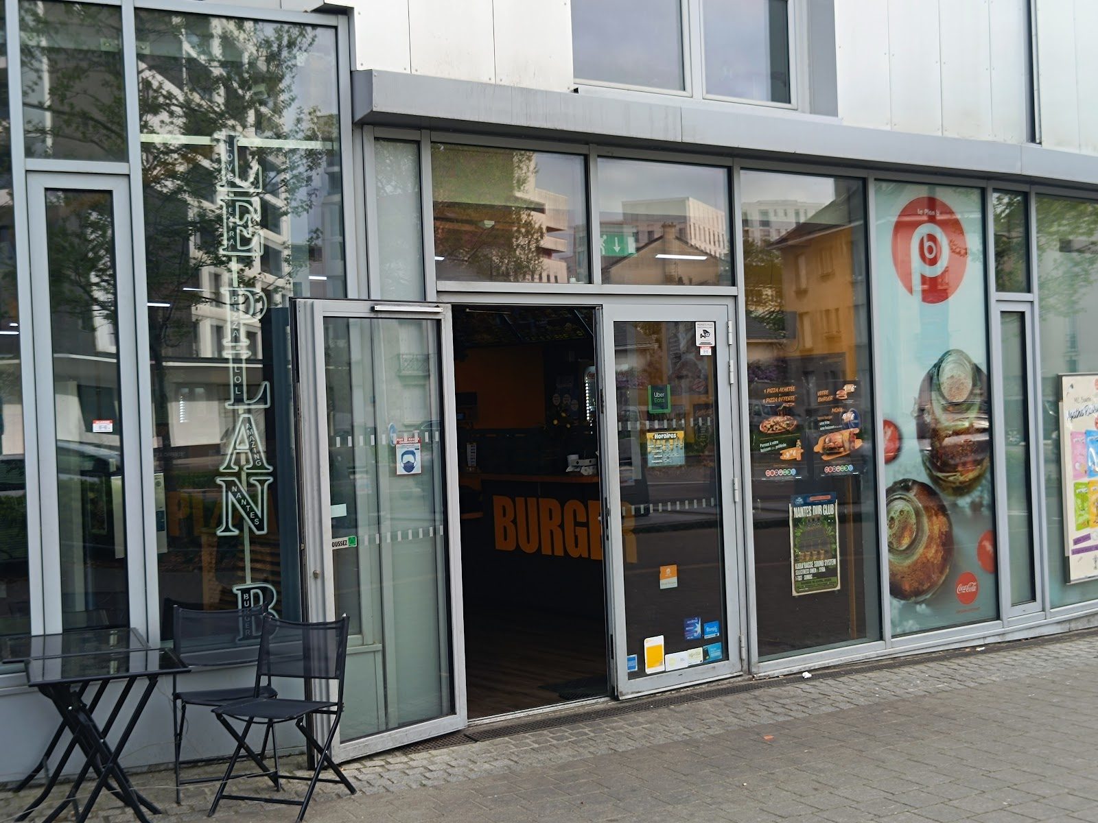 Le Plan B Nantes pizzas / burgers / pâtes)), restaurant à Nantes