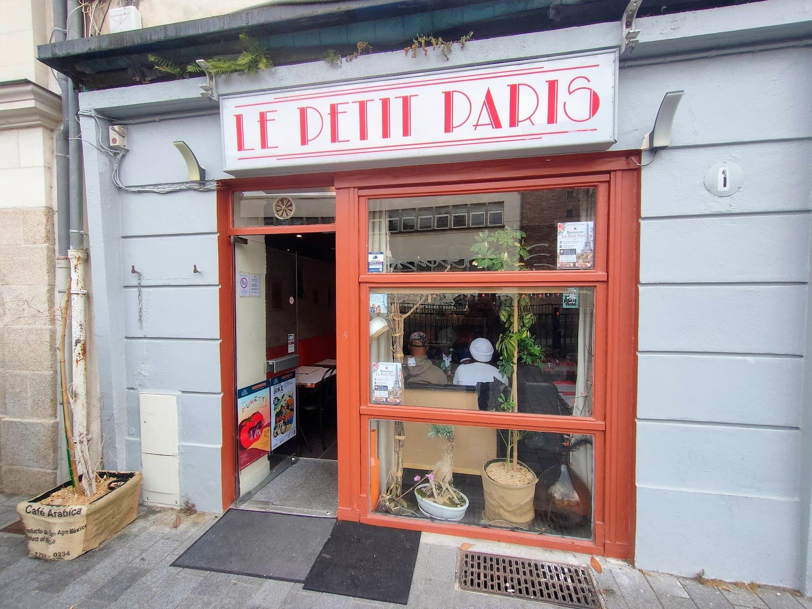 Le Petit Paris, restaurant à Nantes